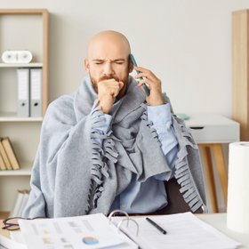 С 1 января 2026 года самозанятые смогут оформлять оплачиваемые больничные