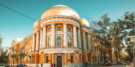 МГПУ переводит студентов непедагогических специальностей в другие вузы из-за закрытия направлений