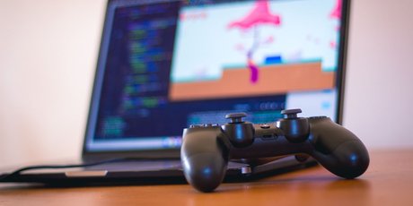 Находка: devtodev -- бесплатные курсы для всех, кому интересна разработка игр