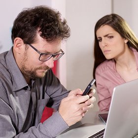 Рекрутеры смотрят ваши соцсети. 3 темы, которых лучше не касаться на своей странице