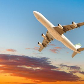 С 1 марта 2026 года россияне смогут вернуть деньги за авиабилет, если рейс задержали более чем на 30 минут