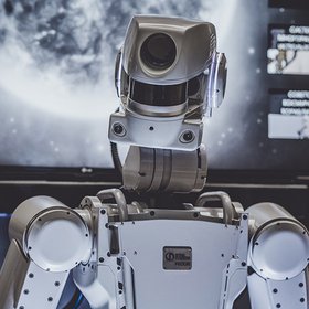 «Не отвечайте на письма идеальных людей»: кейс компании, которая следует советам искусственного интеллекта