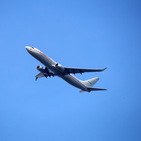 Пассажир рейса Москва-Батуми случайно затопил самолет после похода в туалет