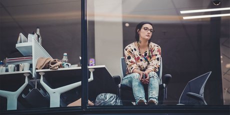 Как начать работать после долгого перерыва, выйти в офис после декрета и перестать бояться маленькой зарплаты? Отвечает психолог