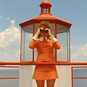 Находка: видео, которое учит социальному дистанцированию по фильмам Уэса Андерсона