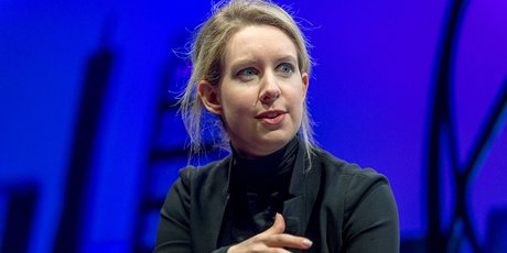 «Генетически предрасположена к предпринимательству и медицине». Как Элизабет Холмс создала «Теранос» и всех обманула