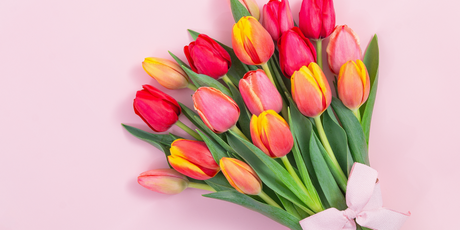 Каждая пятая жительница России на 8 марта хочет, чтобы ей оплатили кредит или коммуналку