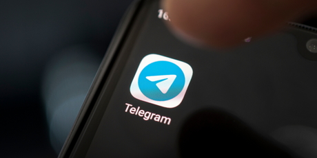 «Закрытие Telegram я ожидаю по схеме YouTube примерно к выборам в сентябре 2026 года», — депутат Госдумы Михаил Делягин