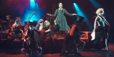 10 отличных спектаклей, которые можно посмотреть этим летом в Москве