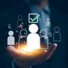 «Если спустя полгода нужно говорить, что делать, значит я нанял не того человека», — Питер Денг, венчурный капиталист и бывший руководитель Meta*