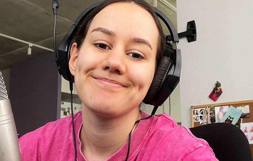 Арина Лысик, блогер, которая озвучивает «Эйфорию» с интонациями «Реальных пацанов»