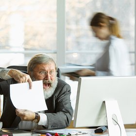 Лицемерие, непрофессионализм и безответственность: россияне назвали худшие качества своих коллег