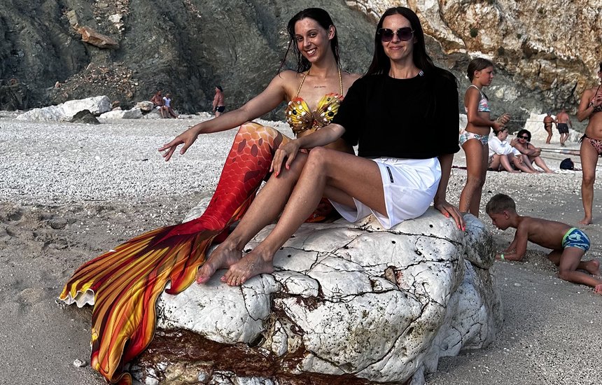 Ева Кмостели. «Выполнить элемент и не задохнуться». Каково это — работать русалкой в океанариуме