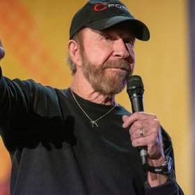 Умер американский актер Чак Норрис