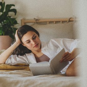 «Хорошо работать уже недостаточно»: 5 книг, которые помогут стать заметнее и зарабатывать больше