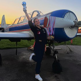 Как стать пилотом спортивной авиации: опыт бывшей фигуристки, у которой получилось