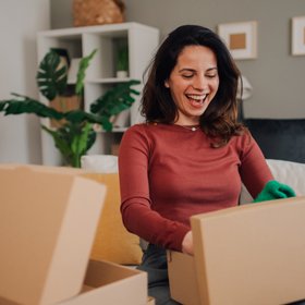 Китайская компания начала выдавать сотрудникам квартиры, чтобы удержать их