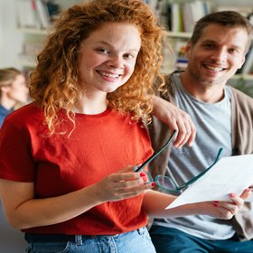 «Зумеры вообще не стремятся к стабильной занятости, их устраивает платформенная подёнщина», — заместитель председателя Федерации независимых профсоюзов России Нина Кузьмина