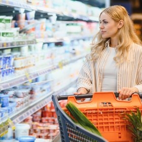 В Госдуме предложили запретить повышать цены на продукты до конца декабря