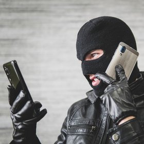Мошенники используют «самозапрет» на займы, чтобы обманывать людей