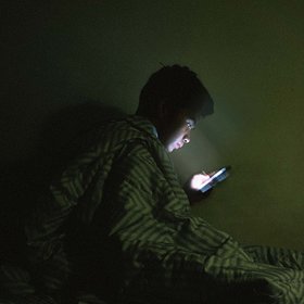 На YouTube теперь можно ставить себе напоминания о том, что пора идти спать