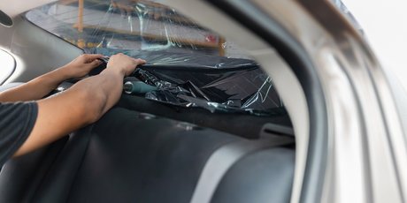 С 9 января всех водителей в России начнут штрафовать за тонировку