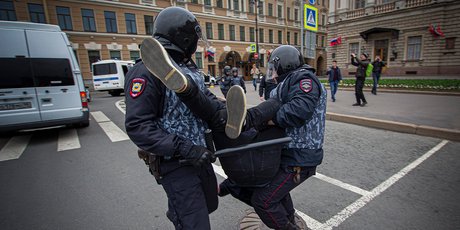 Курс дня: почему люди все еще применяют насилие и как это можно изменить