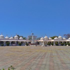 В Индии уволили 7 инженеров после завершения стройки моста под углом 90 градусов