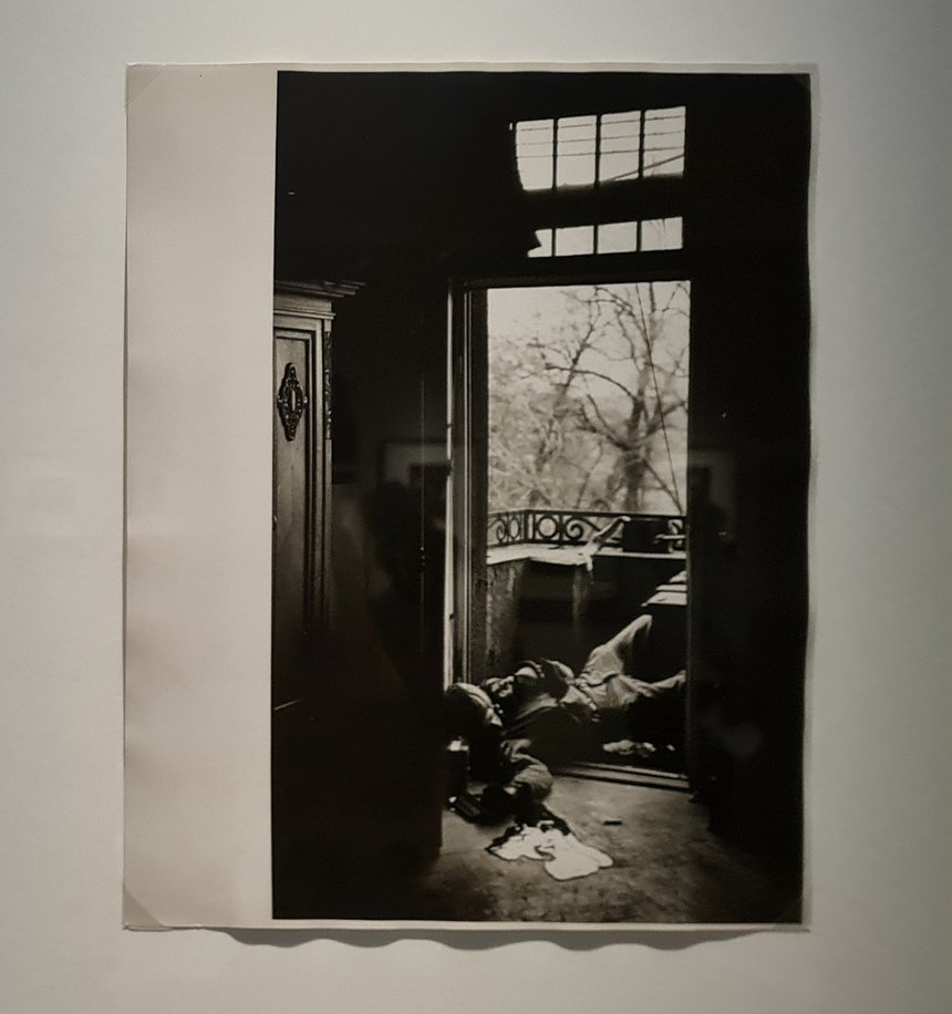 Роберт Капа. Работа под названием «Фотография последнего человека, которому суждено умереть». Апрель 1945 года. Центр современной фотографии Роберта Капы