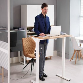 «30 минут сидя, 15 минут стоя»: ученые вывели идеальный режим работы, который избавит от болей в спине и улучшит концентрацию внимания