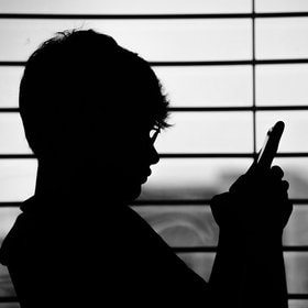 Как сидеть в социальных сетях без вреда для ментального здоровья? Отвечают ученые