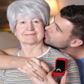 40% россиян считают, что разница в возрасте в 15-20 лет в браке или в отношениях — не проблема