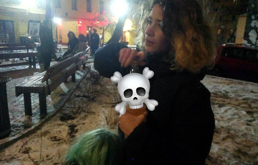 Алиса Саксон. Молодая сценаристка. США