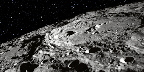 Британские ученые научились превращать лед с Луны в питьевую воду