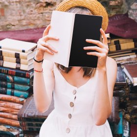 Куда пойти в Москве бесплатно: фестиваль йоги, летняя библиотека и театральные выходные