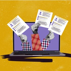 «Отправил фото тираннозавра, заправляющего кровать». Пользователи соцсетей делятся, как они получили работу