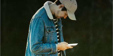 Сижу в телефоне 24/7 — как избавиться от зависимости?