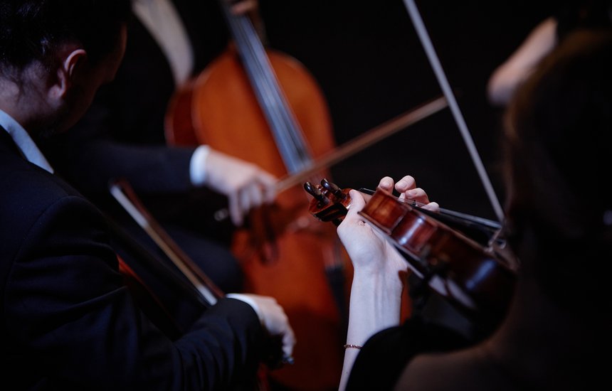 Оркестр. «Игры I. Крокодил. Равель, Шнитке, Десятников»