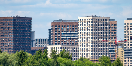 191 тыс. рублей в месяц — минимальная сумма, которую нужно зарабатывать для покупки первичного жилья в ипотеку