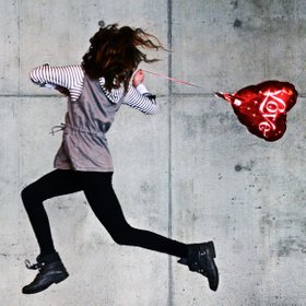 «Девушки — как пицца. Ты вроде любишь “Маргариту”, но вдруг видишь акцию на цыпленка барбекю, и тебе башню сносит»